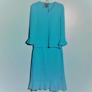 Nina Leonard size S teal v-neck top and skirt